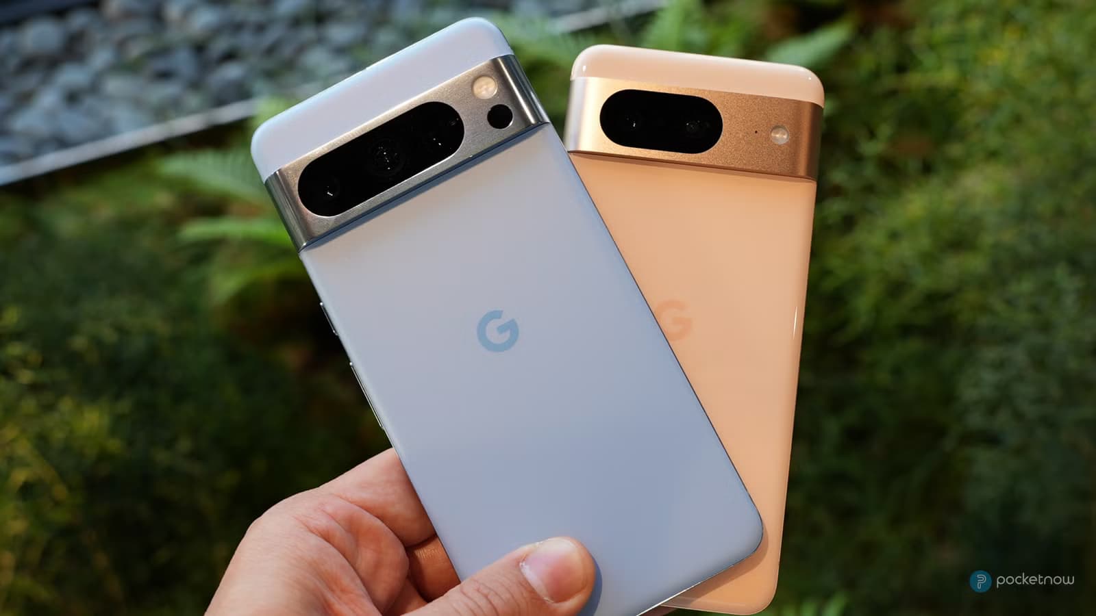 Google Pixel 8 Pro vue arrière barre photo