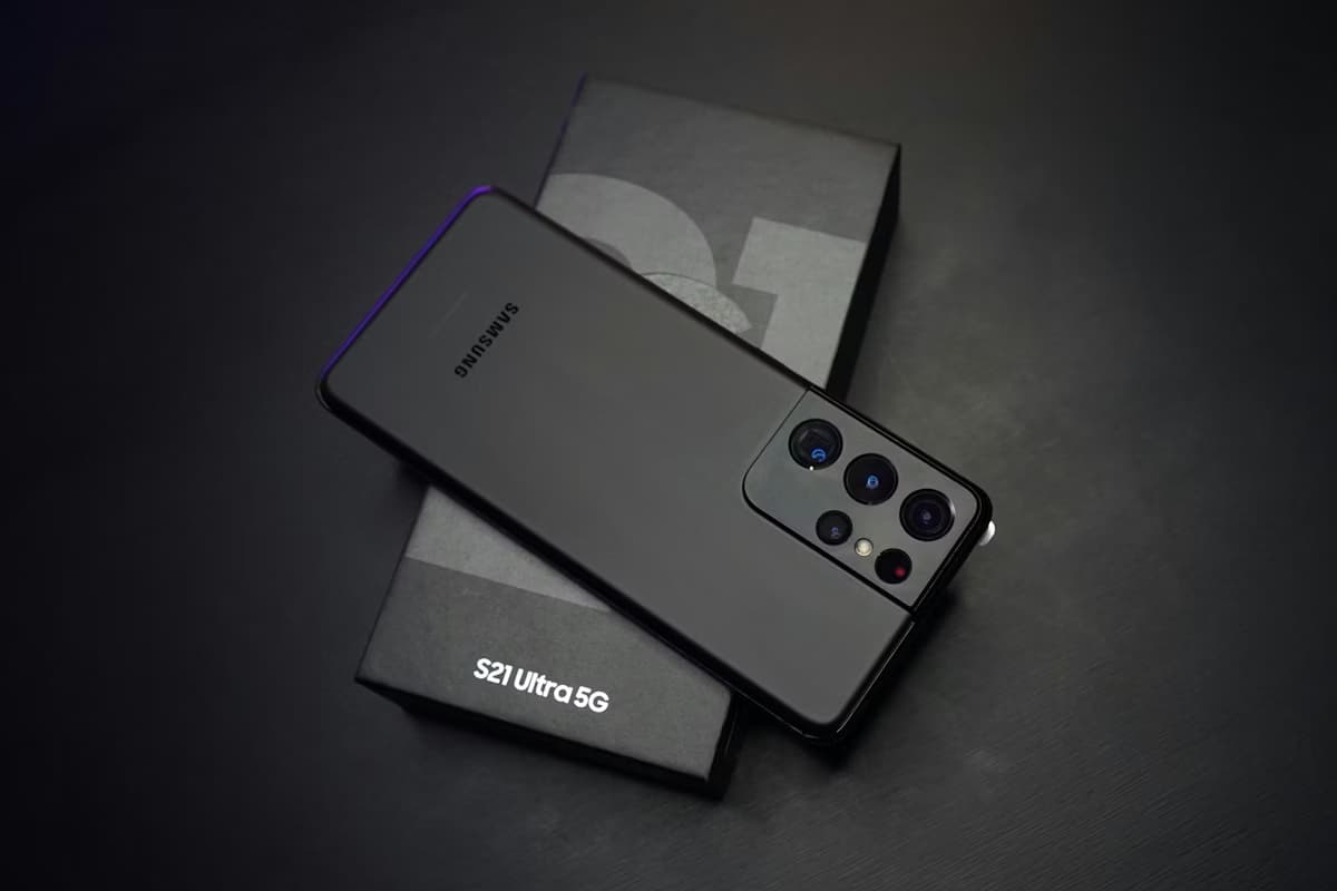 Samsung Galaxy S24 Ultra vue de face