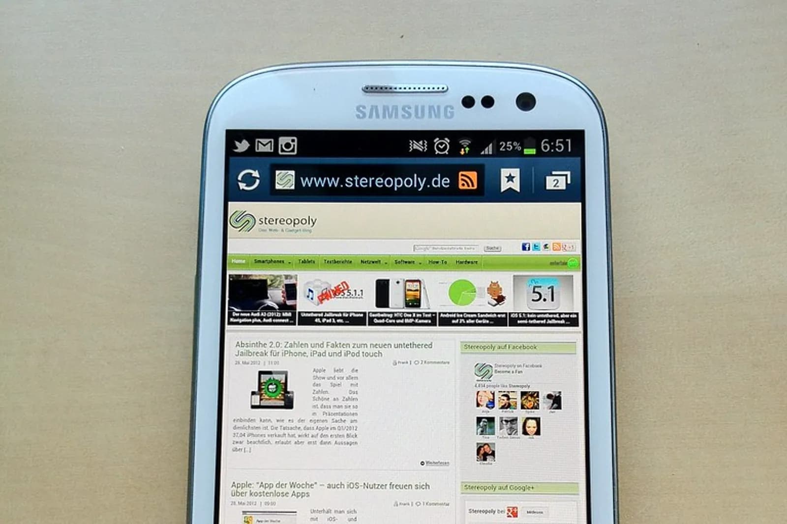 Écran de Samsung Galaxy avec des lignes