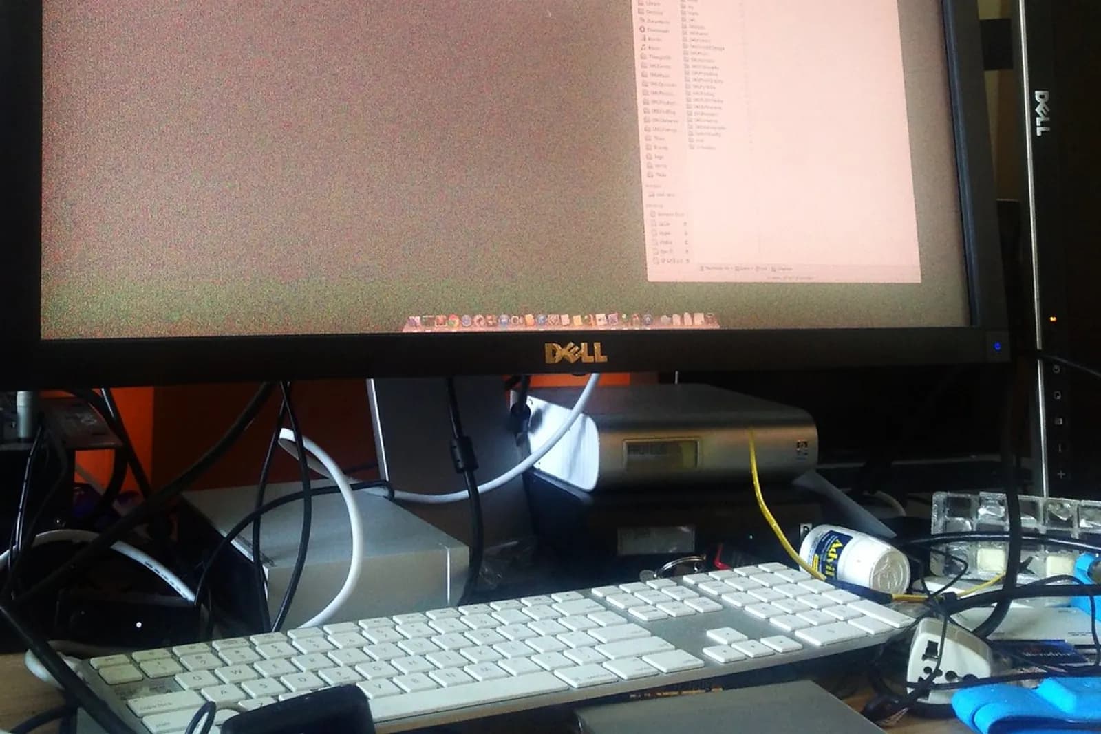 Disque SSD tenu à la main