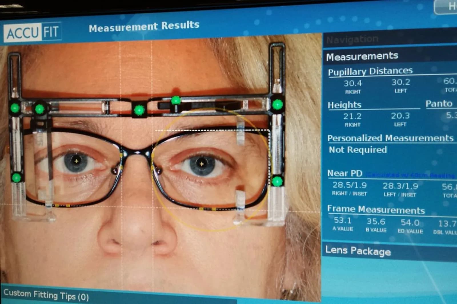 Écran Samsung fissuré affichant encore l'image
