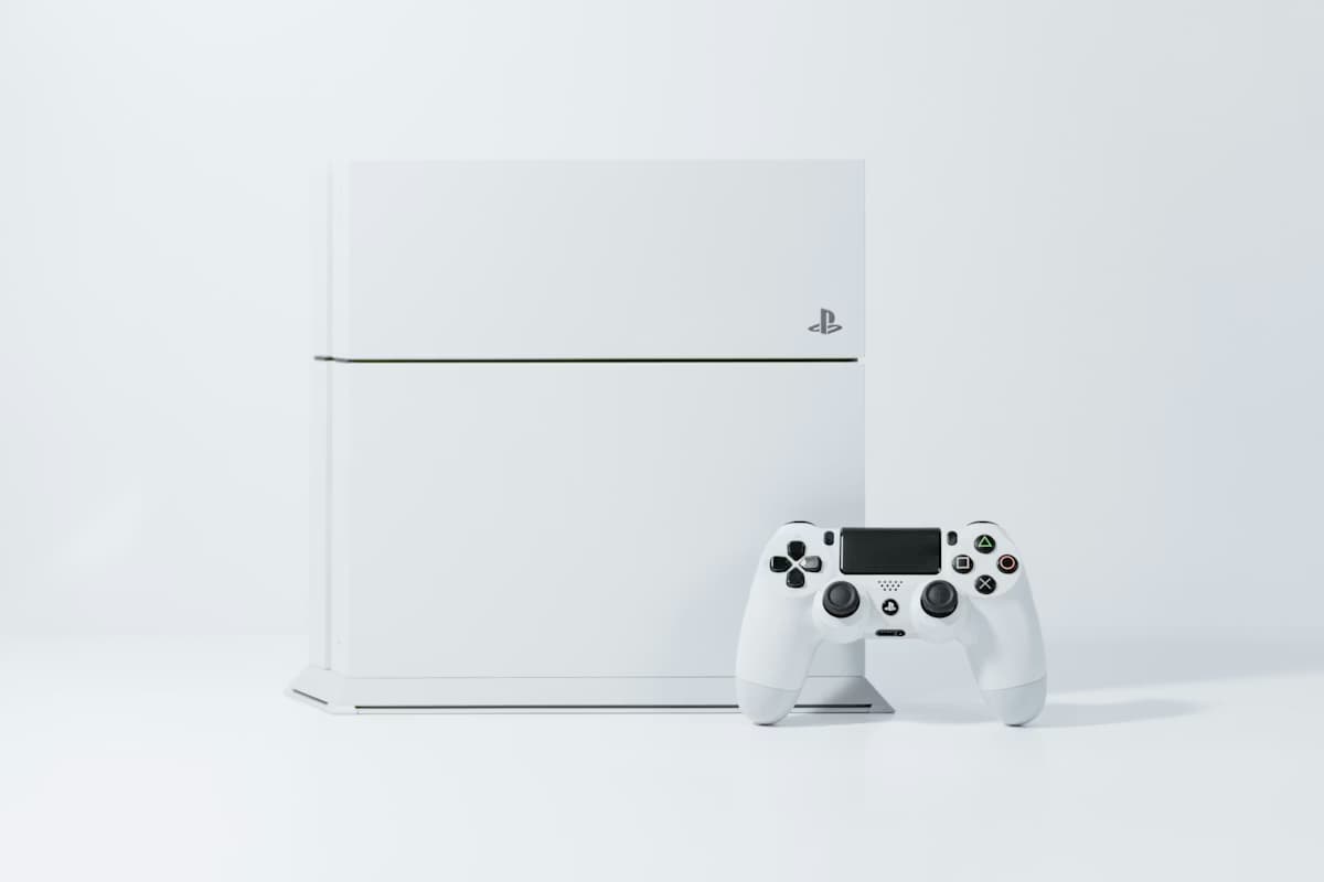 PlayStation 4 slim noire